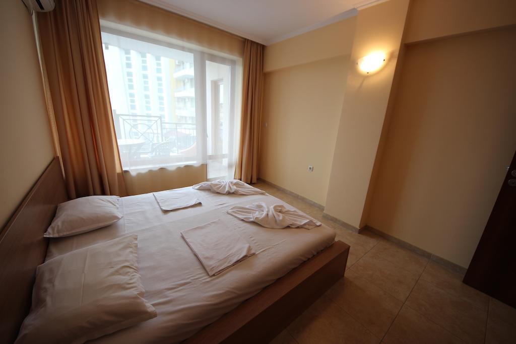 Menada Sea Regal Apartments Slântsjev Brjag Eksteriør bilde