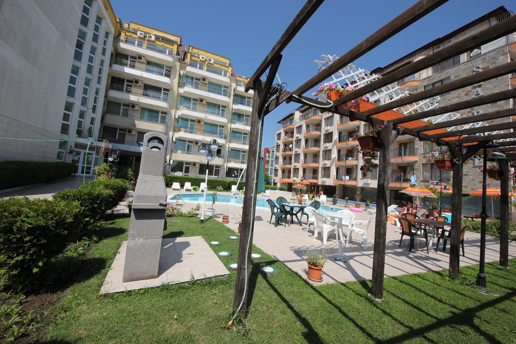 Menada Sea Regal Apartments Slântsjev Brjag Eksteriør bilde
