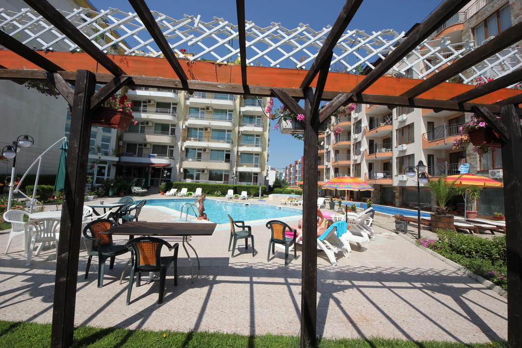 Menada Sea Regal Apartments Slântsjev Brjag Eksteriør bilde