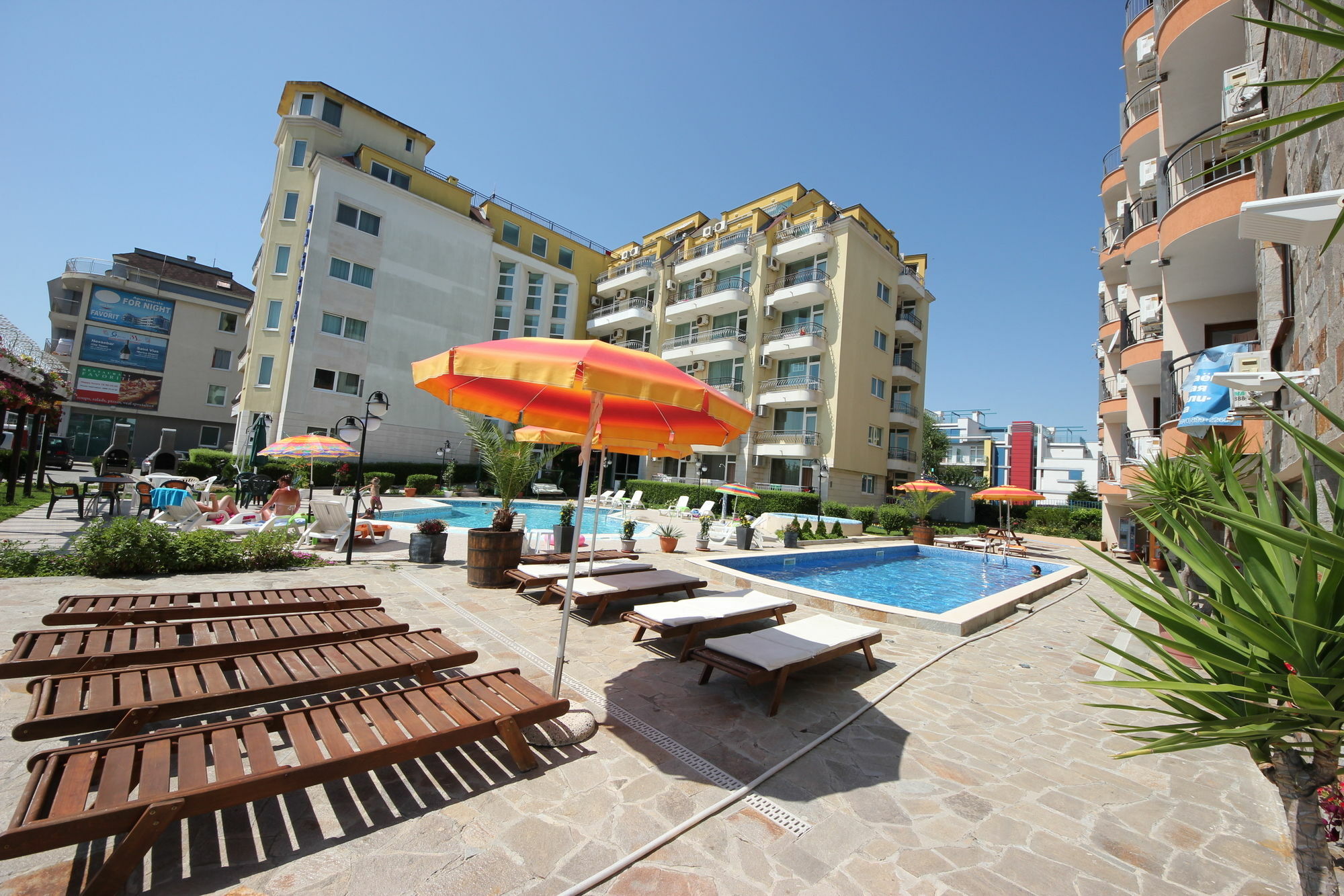 Menada Sea Regal Apartments Slântsjev Brjag Eksteriør bilde